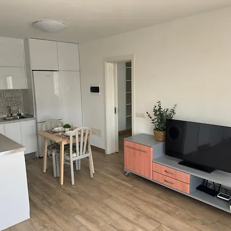 Rofe By Vulcano Homes Apartment